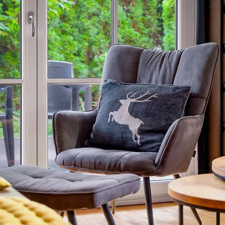 Au Διαμέρισμα *